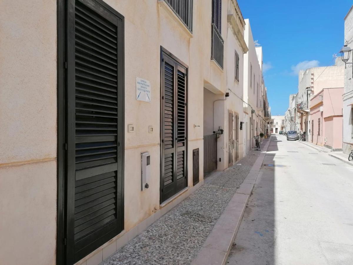 Favignana In Centro Apartment Bagian luar foto